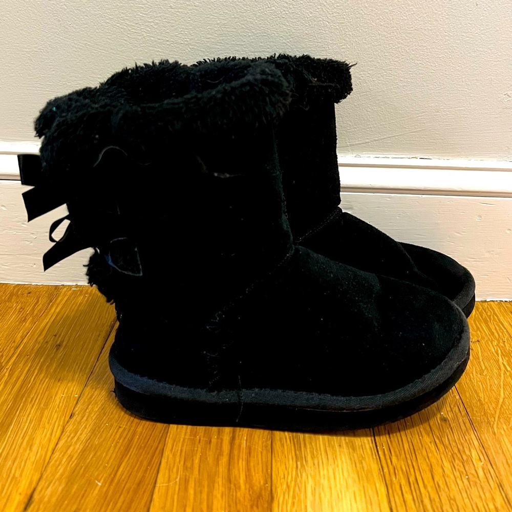 UGG Kids' Bailey Bow size 13 kids
